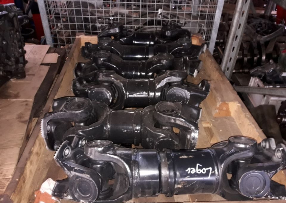 WAŁ NAPĘDOWY MIĘDZYMOSTOWY MAN F2000 TGA TGS TGX 4X4 6X4 6X6 8X4 8X6 8X8 - Árbol de transmisión: foto 1 WAŁ NAPĘDOWY MIĘDZYMOSTOWY MAN F2000 TGA TGS TGX 4X4 6X4 6X6 8X4 8X6 8X8 - Árbol de transmisión: foto 1