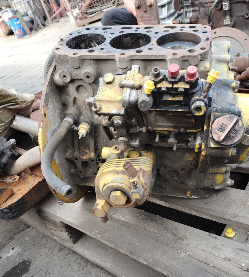 YANMAR 3TN84T KRAMER 212 PARTS - Motor y piezas para Maquinaria de construcción: foto 1 YANMAR 3TN84T KRAMER 212 PARTS - Motor y piezas para Maquinaria de construcción: foto 1