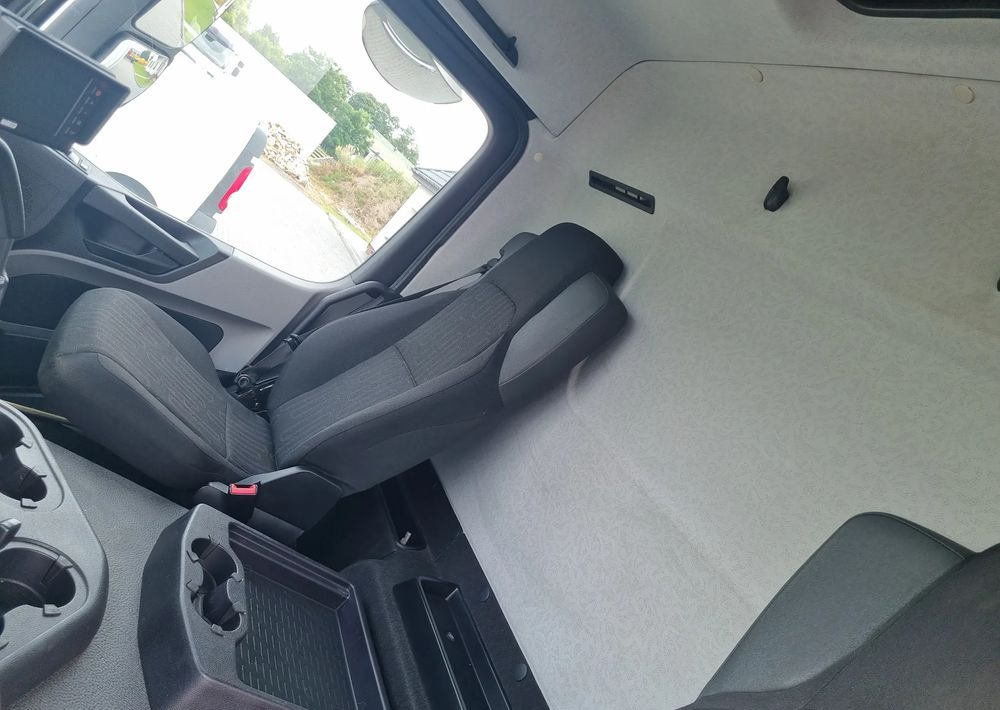 Mercedes-Benz Antos 1830   rozstaw osi 3,60 - Camión chasis: foto 5 Mercedes-Benz Antos 1830   rozstaw osi 3,60 - Camión chasis: foto 5