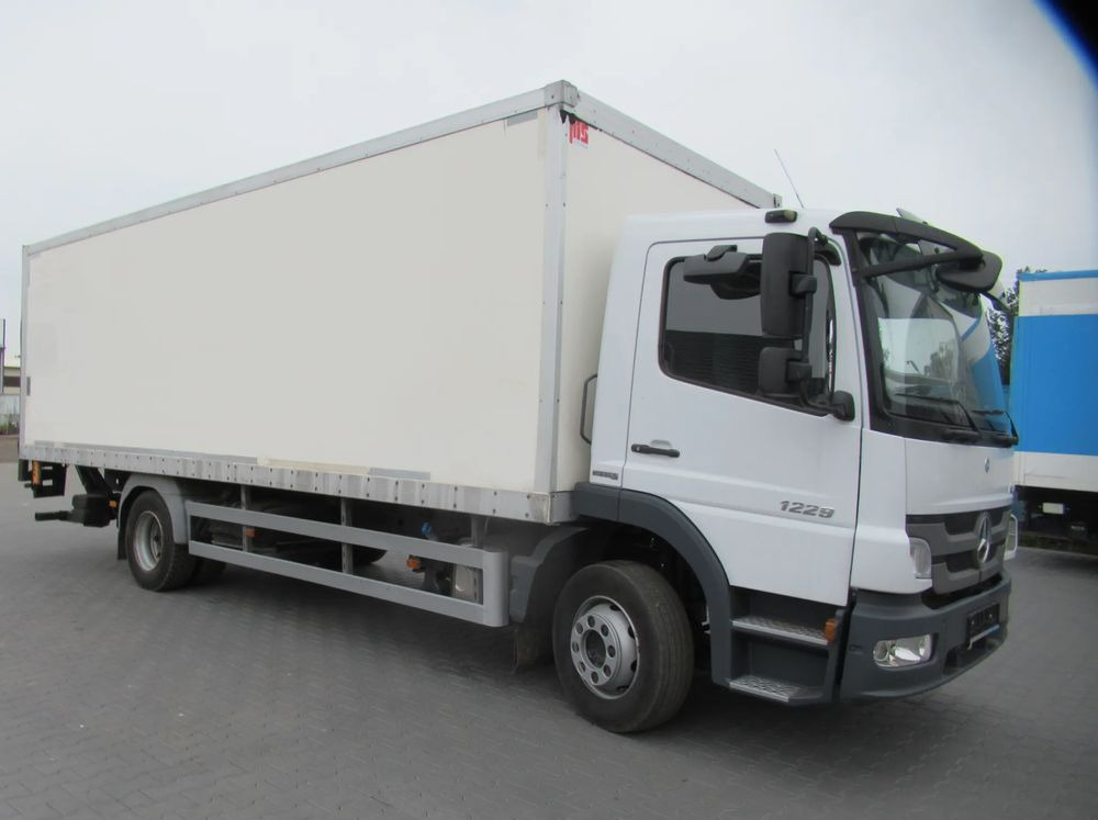 Mercedes-Benz Atego 1224 - Camión frigorífico: foto 2 Mercedes-Benz Atego 1224 - Camión frigorífico: foto 2