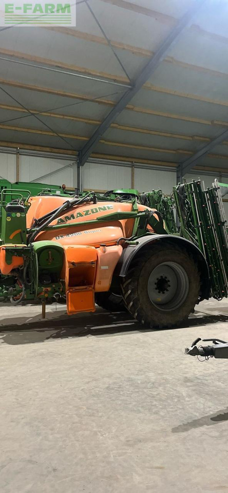 Amazone UX 4200 Super - Pulverizador arrastrado: foto 5 Amazone UX 4200 Super - Pulverizador arrastrado: foto 5