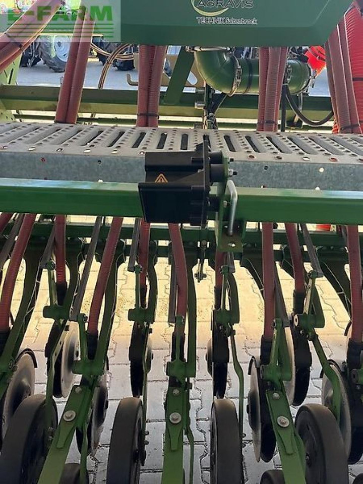 Amazone amazone avant 3002 säschine/ fronttank ftender 1600/ precea 3000-1 maisleger - Sembradora: foto 4 Amazone amazone avant 3002 säschine/ fronttank ftender 1600/ precea 3000-1 maisleger - Sembradora: foto 4