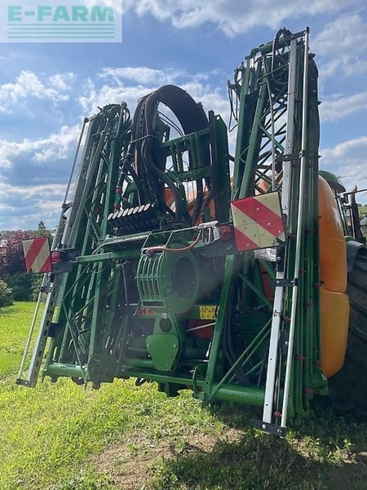 Amazone uf 1501 mit fronttank 600l - Pulverizador arrastrado: foto 2 Amazone uf 1501 mit fronttank 600l - Pulverizador arrastrado: foto 2