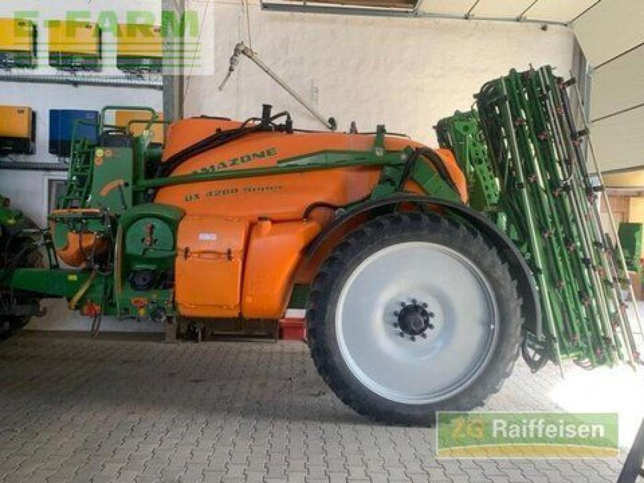 Amazone ux 4200 super (18) - Pulverizador arrastrado: foto 2 Amazone ux 4200 super (18) - Pulverizador arrastrado: foto 2