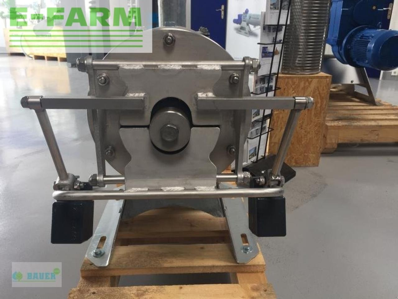 Bauer fan 1.1-300 - Maquinaria para fertilización: foto 2 Bauer fan 1.1-300 - Maquinaria para fertilización: foto 2