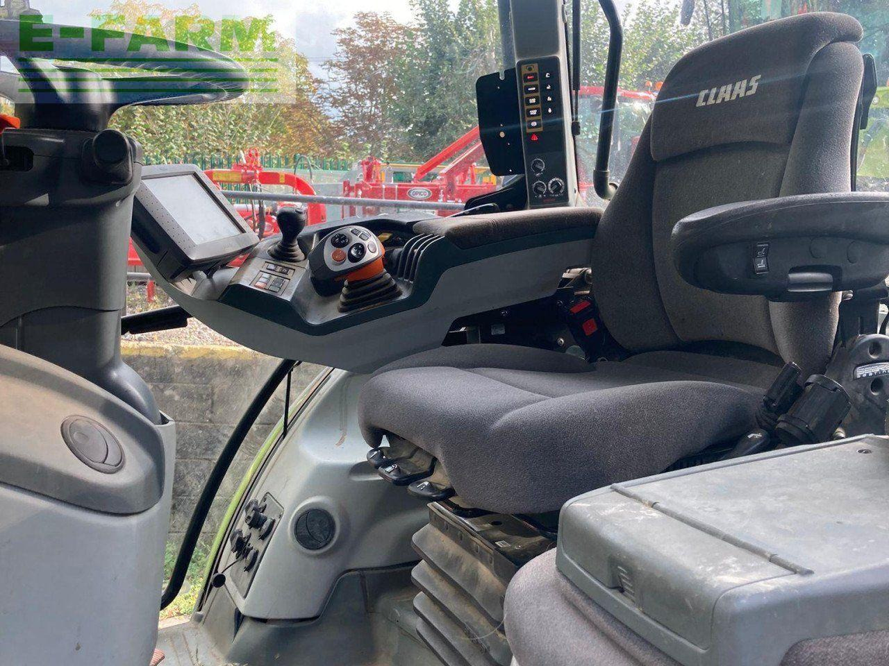 Tractor CLAAS ARION 650: foto 7