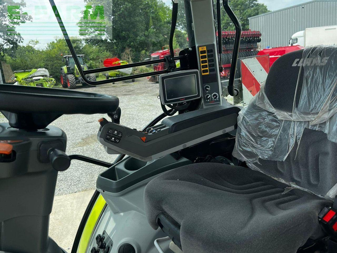 Tractor CLAAS ARION 660 CMATIC CIS+ CMATIC CIS+: foto 9