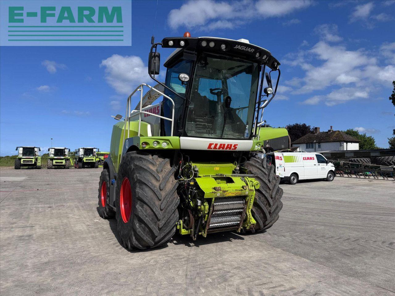 CLAAS JAGUAR 950 4WD - Cosechadora de forraje: foto 1 CLAAS JAGUAR 950 4WD - Cosechadora de forraje: foto 1
