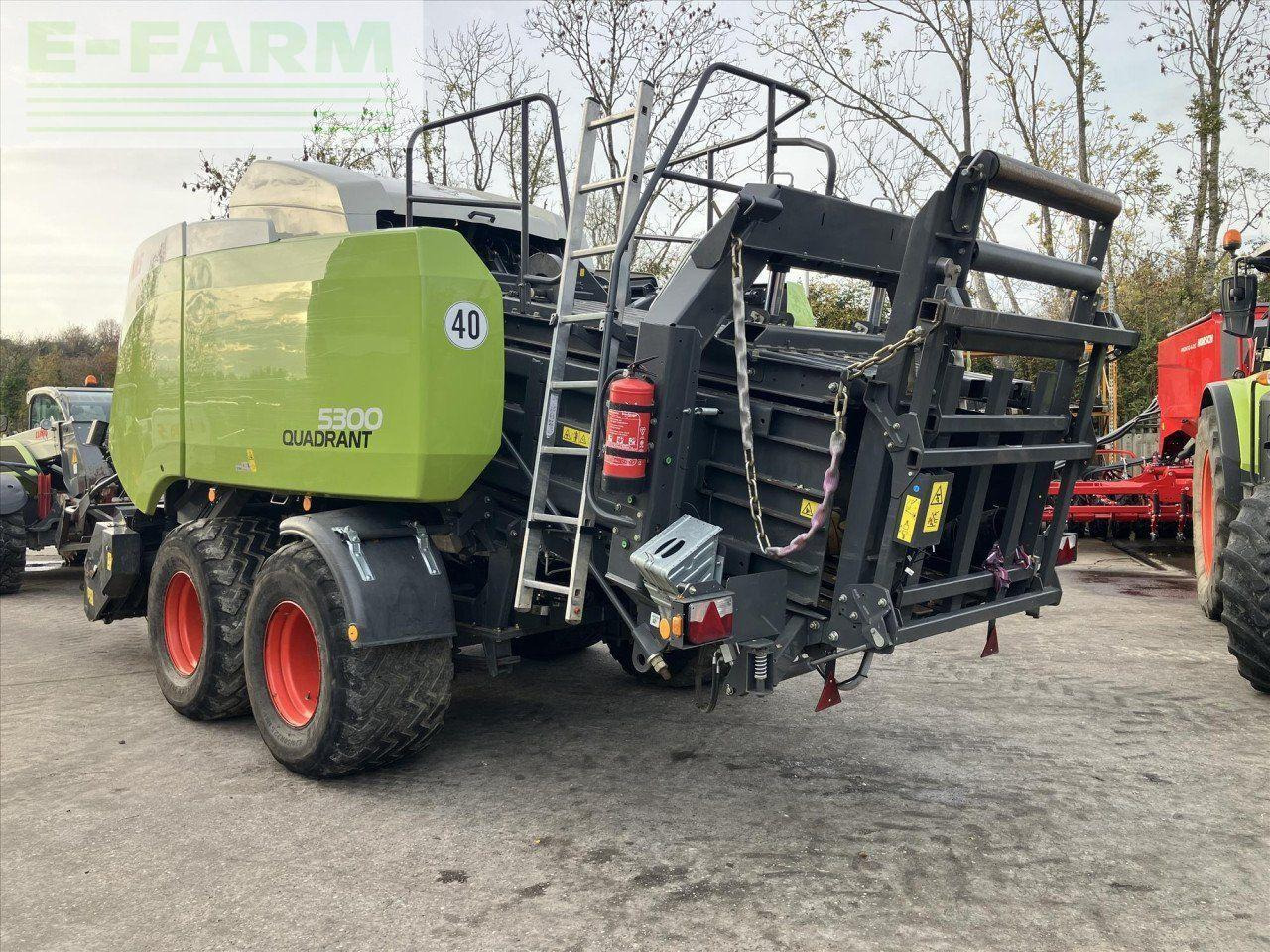 CLAAS QUADRANT 5300 RF - Empacadora de pacas cuadradas: foto 5 CLAAS QUADRANT 5300 RF - Empacadora de pacas cuadradas: foto 5