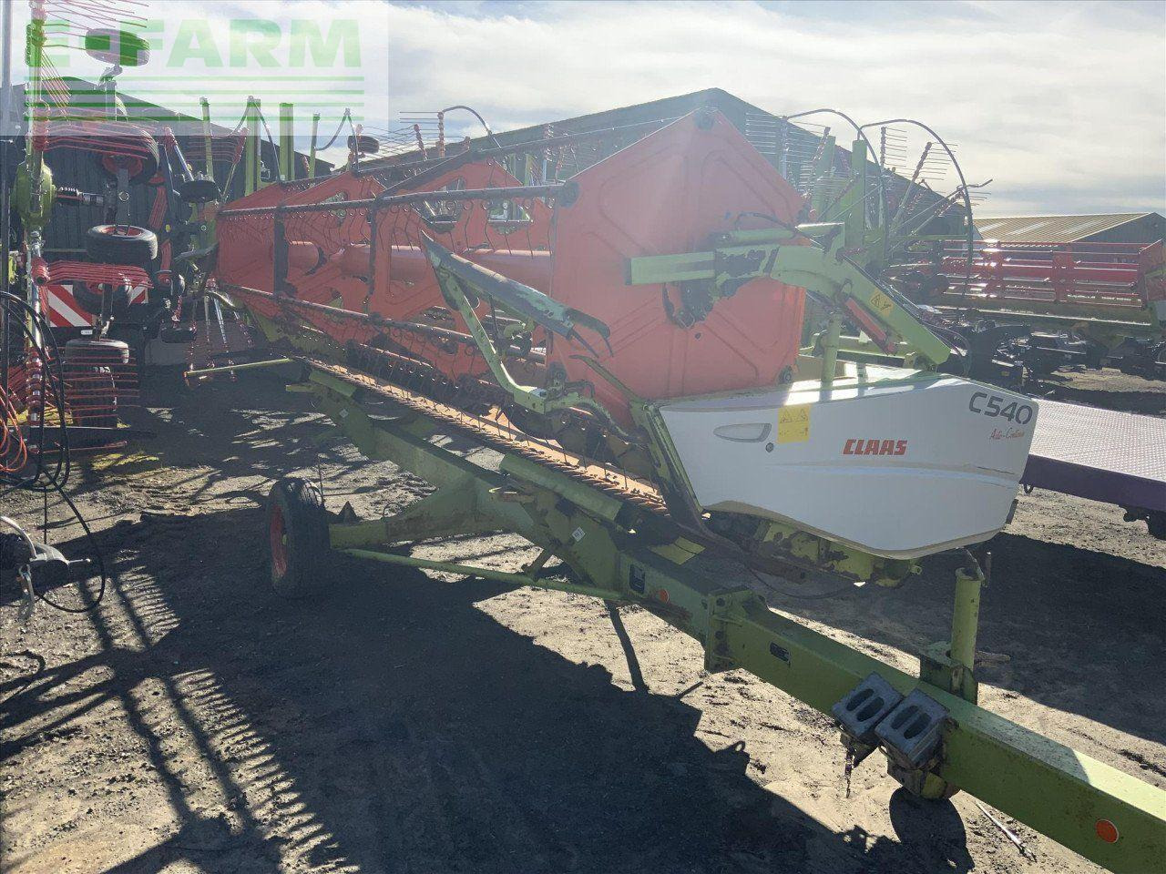 Cosechadora de granos CLAAS TUCANO 440: foto 8