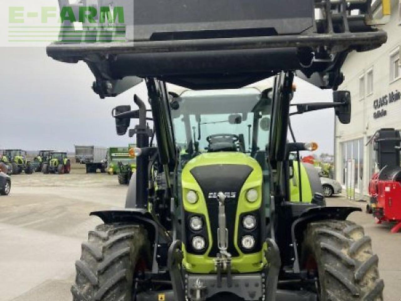 CLAAS arion 440 - Tractor: foto 2 CLAAS arion 440 - Tractor: foto 2