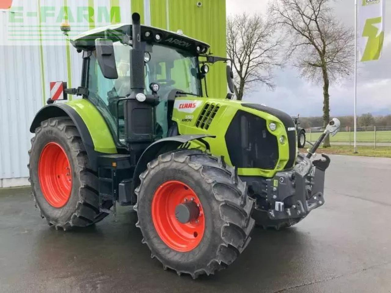 CLAAS arion 550 cmatic cebis CMATIC CEBIS - Tractor: foto 3 CLAAS arion 550 cmatic cebis CMATIC CEBIS - Tractor: foto 3