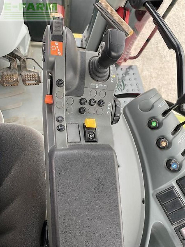 CLAAS arion 610 - Tractor: foto 4 CLAAS arion 610 - Tractor: foto 4