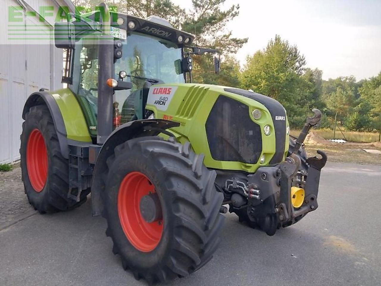 CLAAS arion 640 - Tractor: foto 1 CLAAS arion 640 - Tractor: foto 1