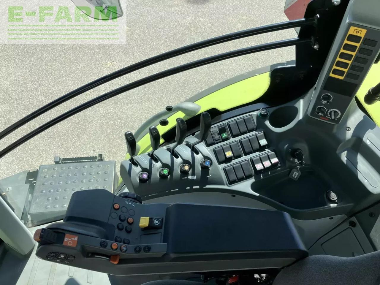 CLAAS axion 800 cis - Tractor: foto 3 CLAAS axion 800 cis - Tractor: foto 3