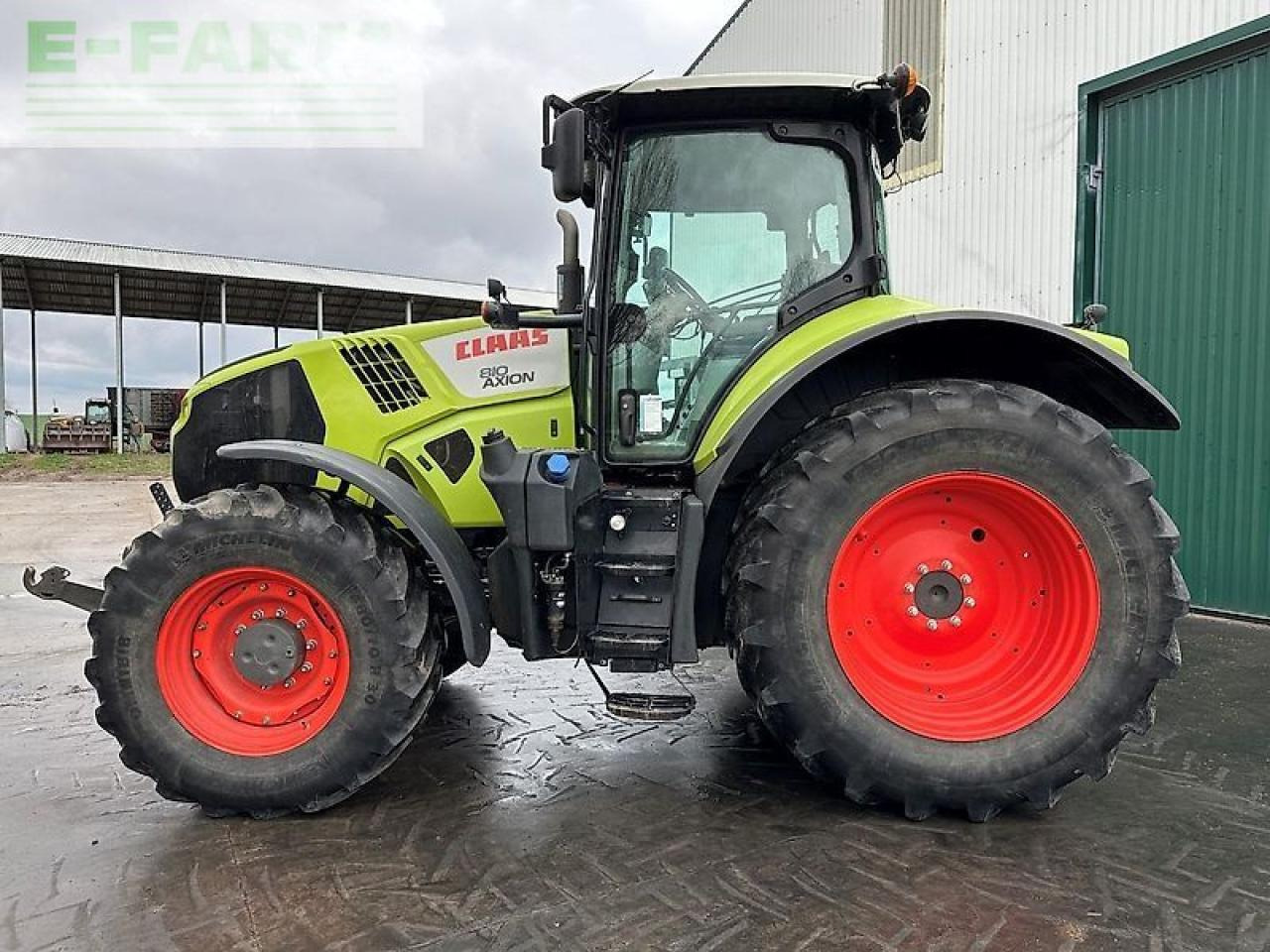 CLAAS axion 810 - Tractor: foto 2 CLAAS axion 810 - Tractor: foto 2