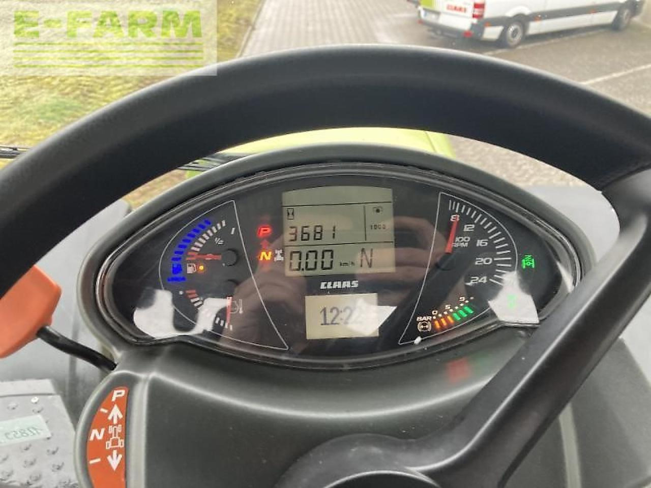 Tractor CLAAS axion 810: foto 12