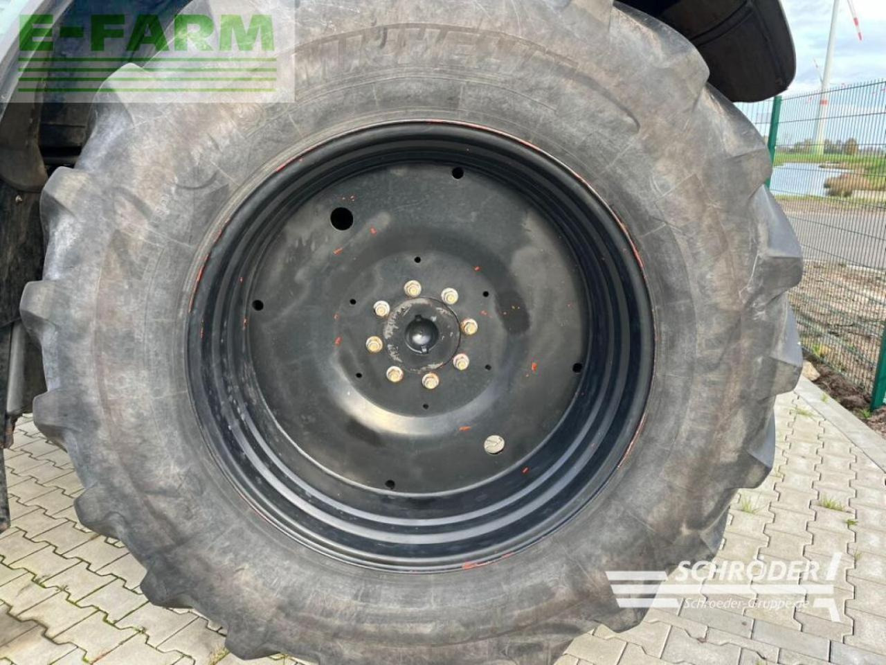 Tractor CLAAS axion 810 cis: foto 6 Tractor CLAAS axion 810 cis: foto 6