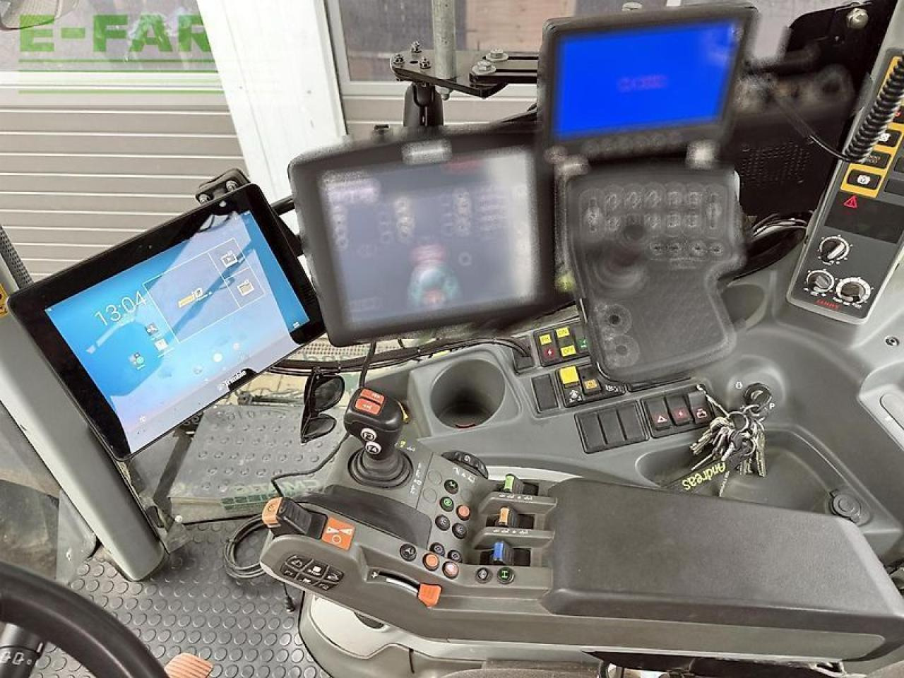 CLAAS axion 810 cis+ cmati CMATIC CIS+ - Tractor: foto 5 CLAAS axion 810 cis+ cmati CMATIC CIS+ - Tractor: foto 5