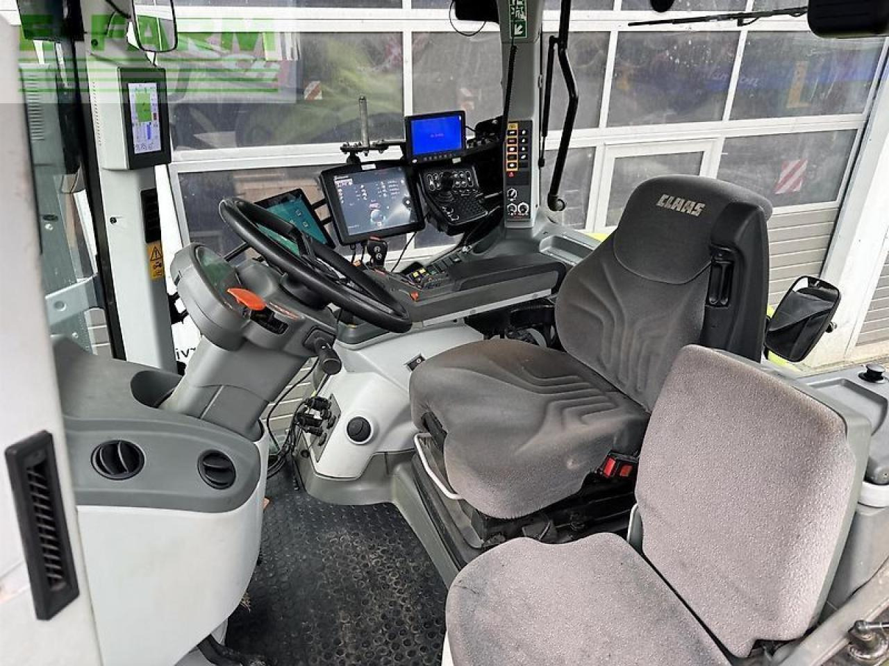 CLAAS axion 810 cis+ cmati CMATIC CIS+ - Tractor: foto 4 CLAAS axion 810 cis+ cmati CMATIC CIS+ - Tractor: foto 4