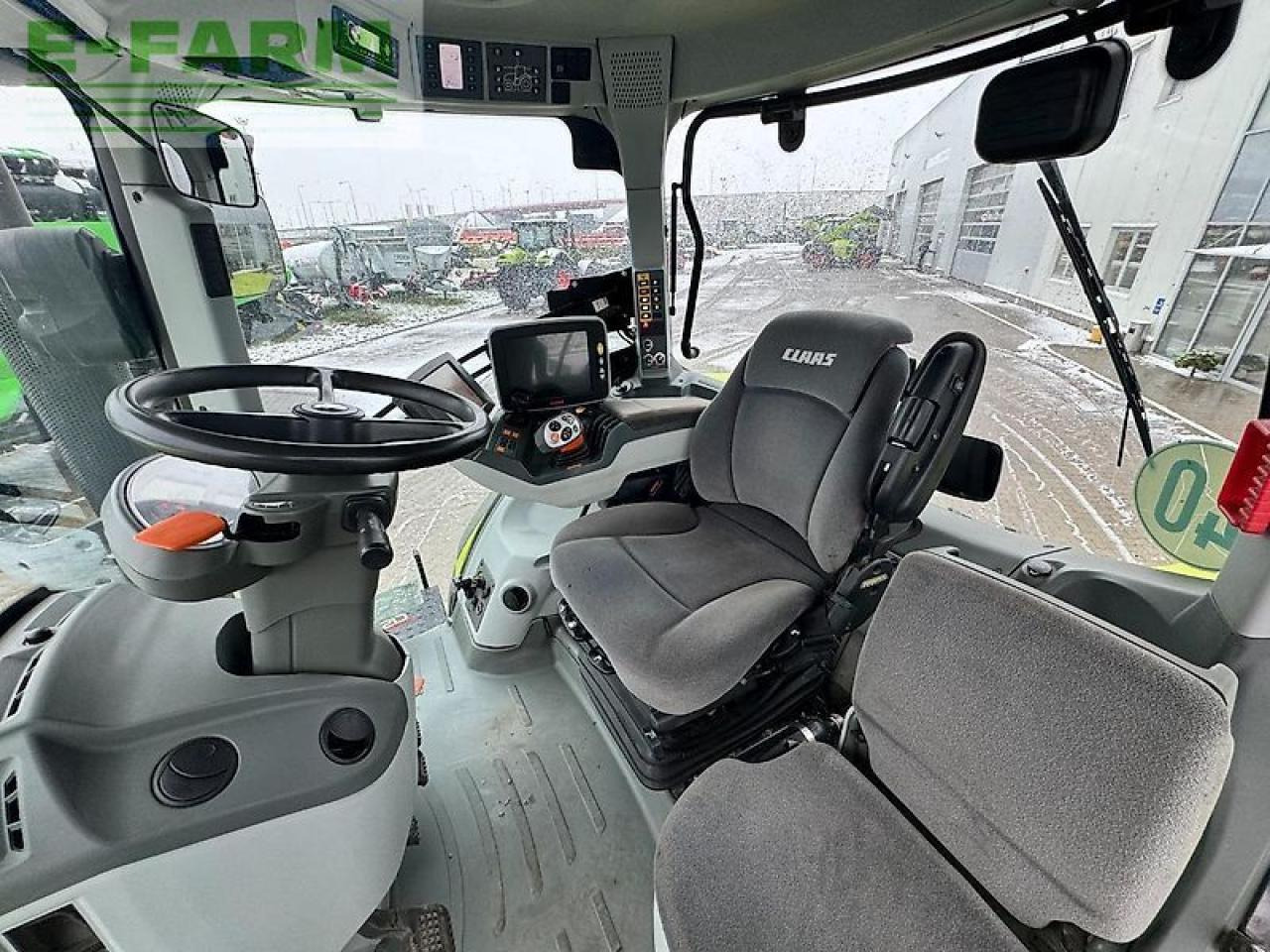 CLAAS axion 830 - Tractor: foto 3 CLAAS axion 830 - Tractor: foto 3