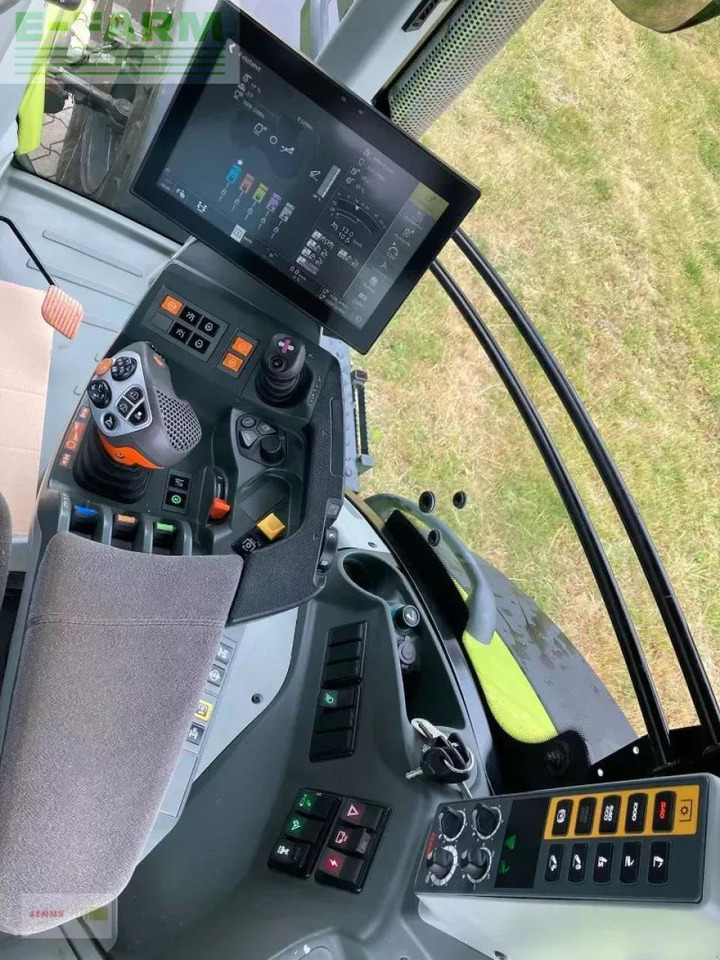 Tractor CLAAS axion 830 cmatic CMATIC: foto 6