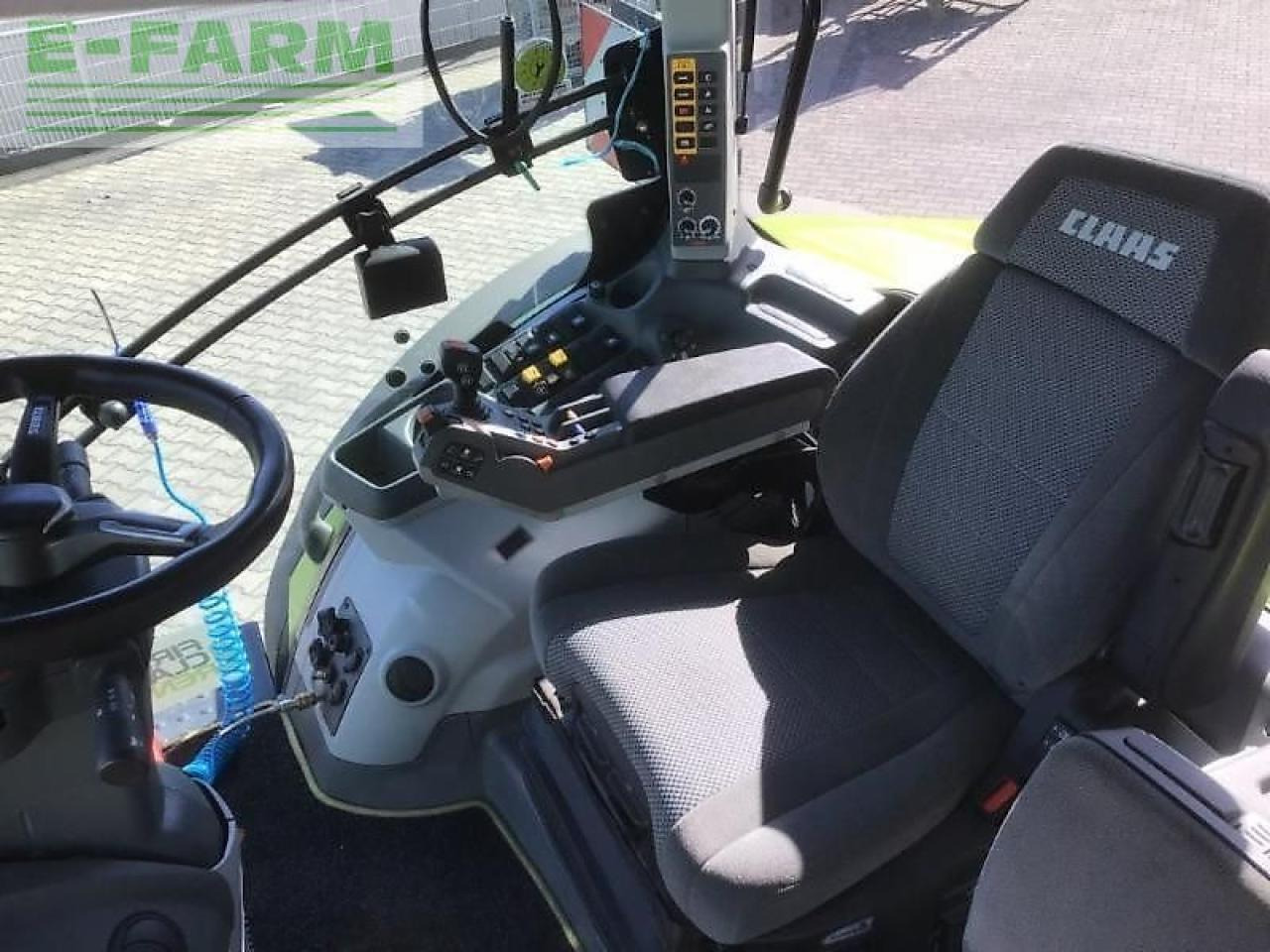 Tractor CLAAS axion 850: foto 7