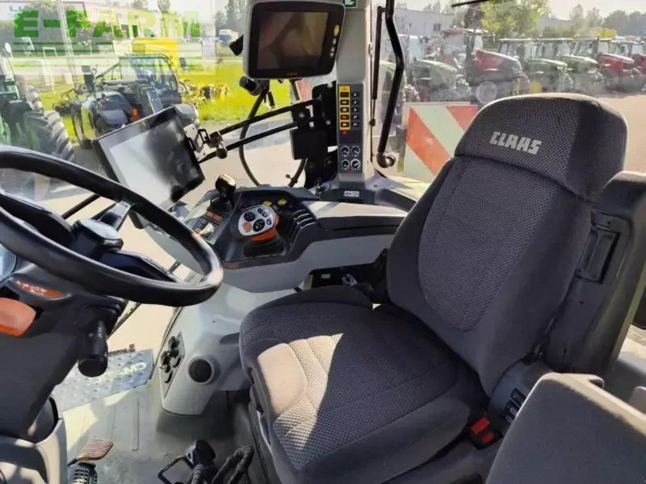 Tractor CLAAS axion 870: foto 8