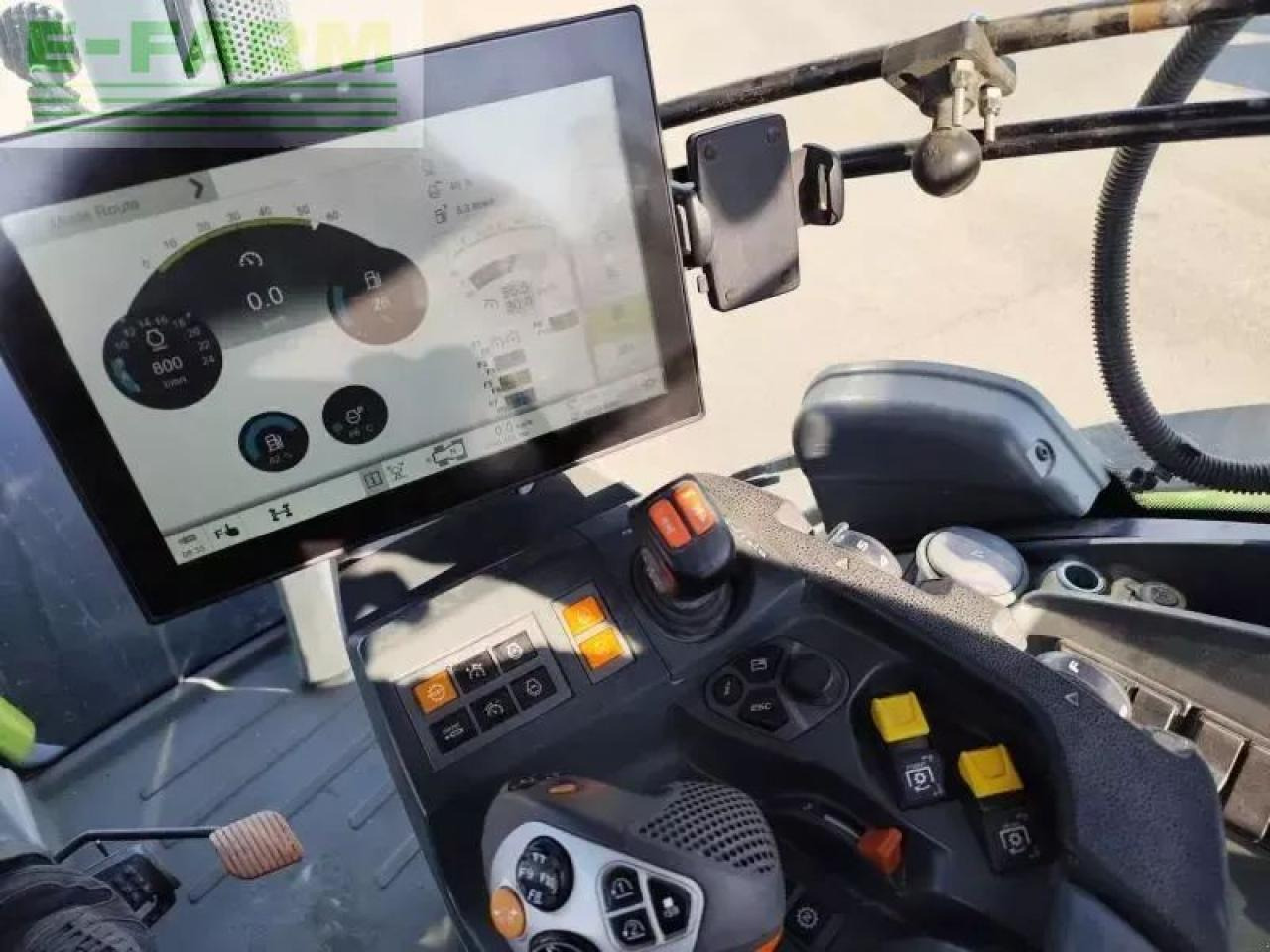 Tractor CLAAS axion 870: foto 9