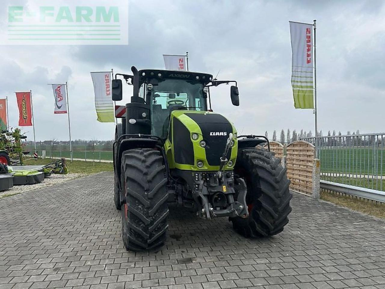 CLAAS axion 930 cmatic cebis CMATIC CEBIS - Tractor: foto 2 CLAAS axion 930 cmatic cebis CMATIC CEBIS - Tractor: foto 2