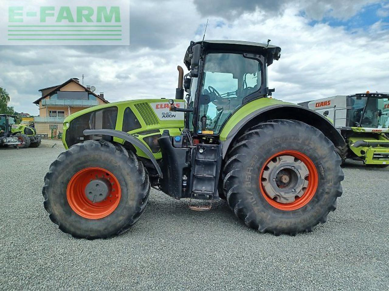 CLAAS axion 940 c-matic - Tractor: foto 2 CLAAS axion 940 c-matic - Tractor: foto 2