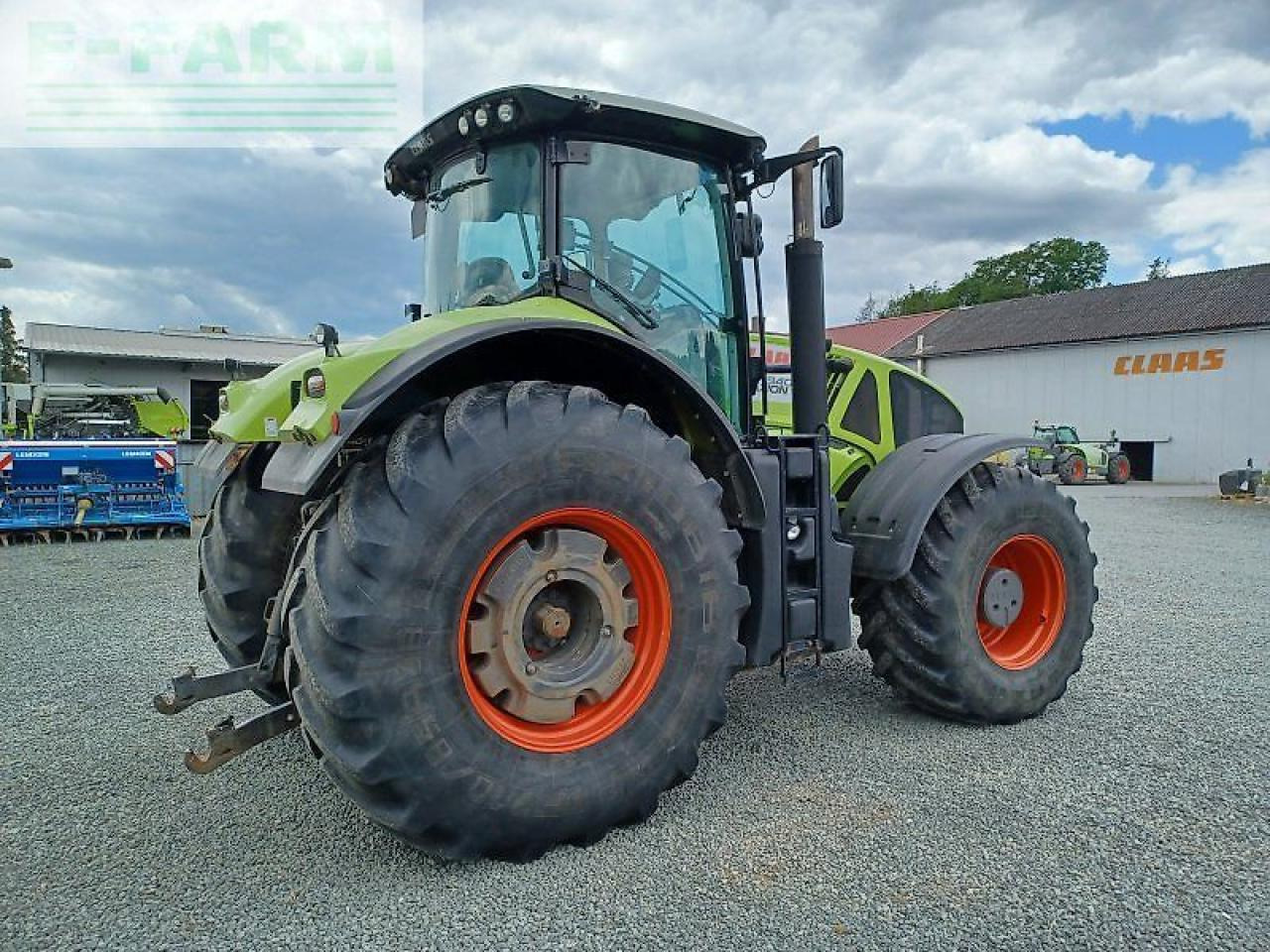 CLAAS axion 940 c-matic - Tractor: foto 4 CLAAS axion 940 c-matic - Tractor: foto 4