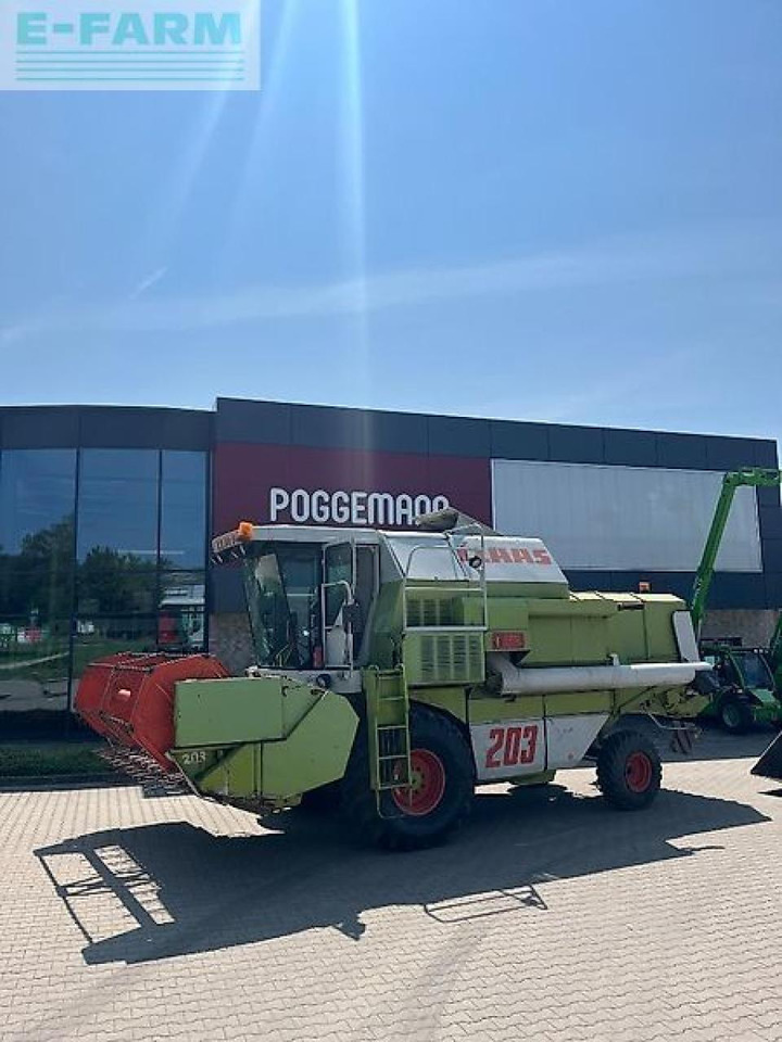 CLAAS dominator 88 - Cosechadora de granos: foto 1 CLAAS dominator 88 - Cosechadora de granos: foto 1