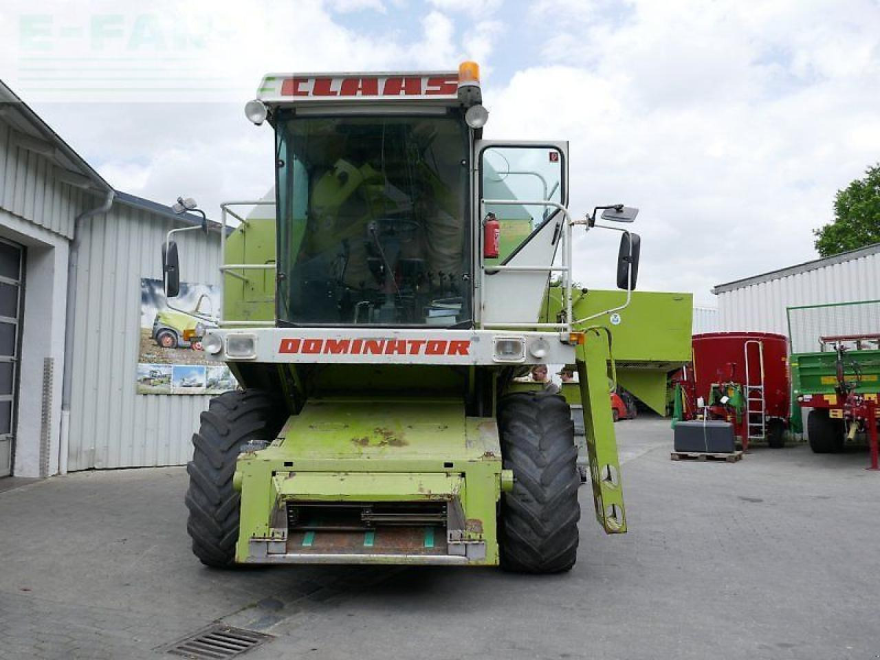 CLAAS dominator 98 sl - Cosechadora de granos: foto 2 CLAAS dominator 98 sl - Cosechadora de granos: foto 2