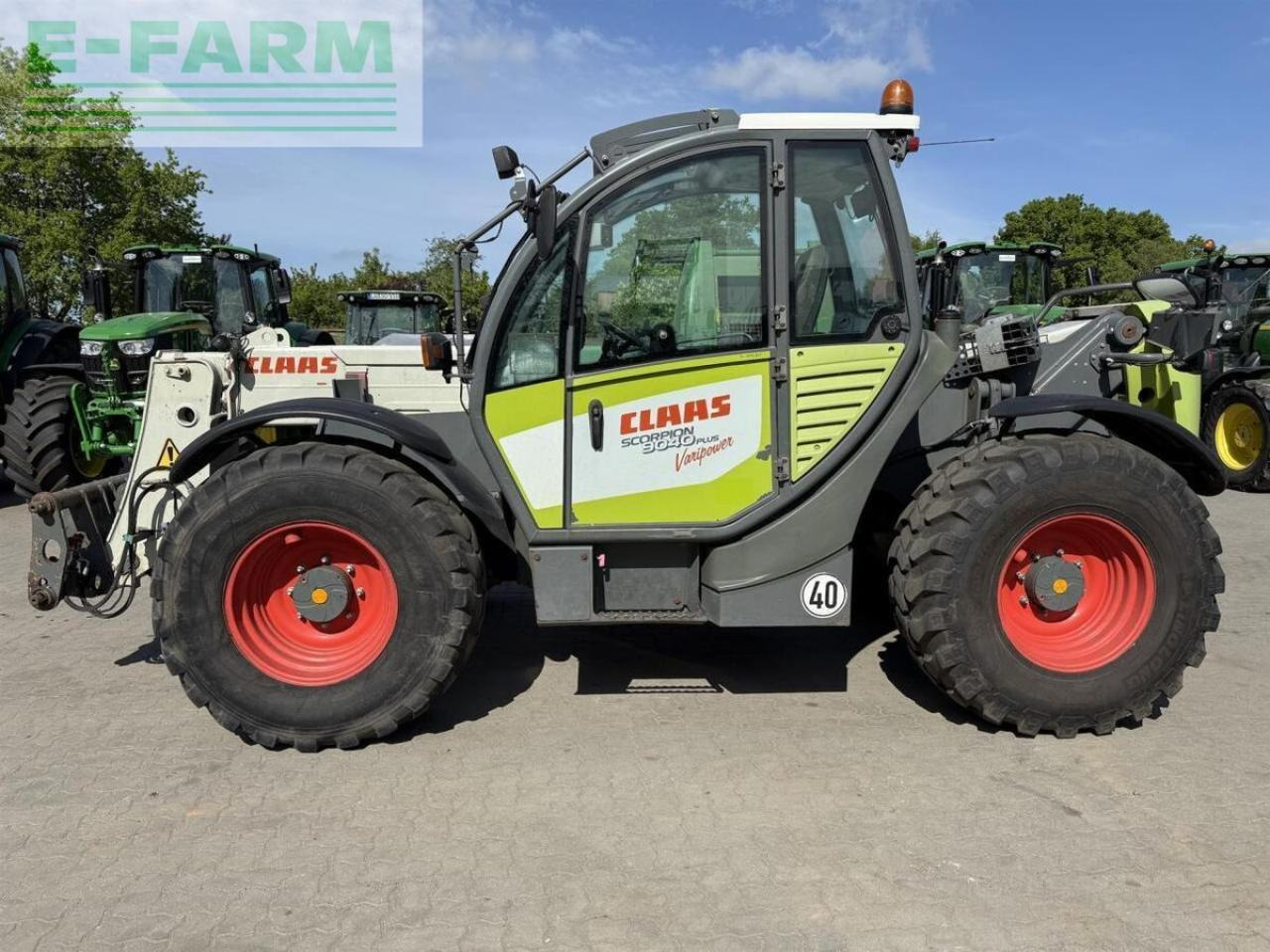 CLAAS scorpion 9040 vario plus - Manipulador telescópico: foto 2 CLAAS scorpion 9040 vario plus - Manipulador telescópico: foto 2