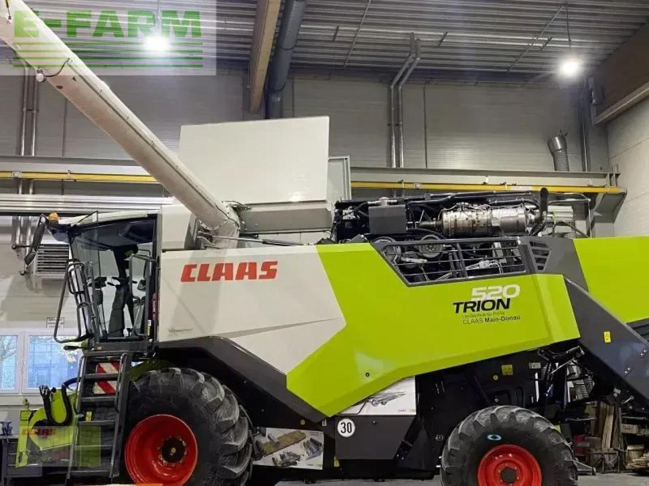 CLAAS trion 520 mit vario 560 - Cosechadora de granos: foto 5 CLAAS trion 520 mit vario 560 - Cosechadora de granos: foto 5