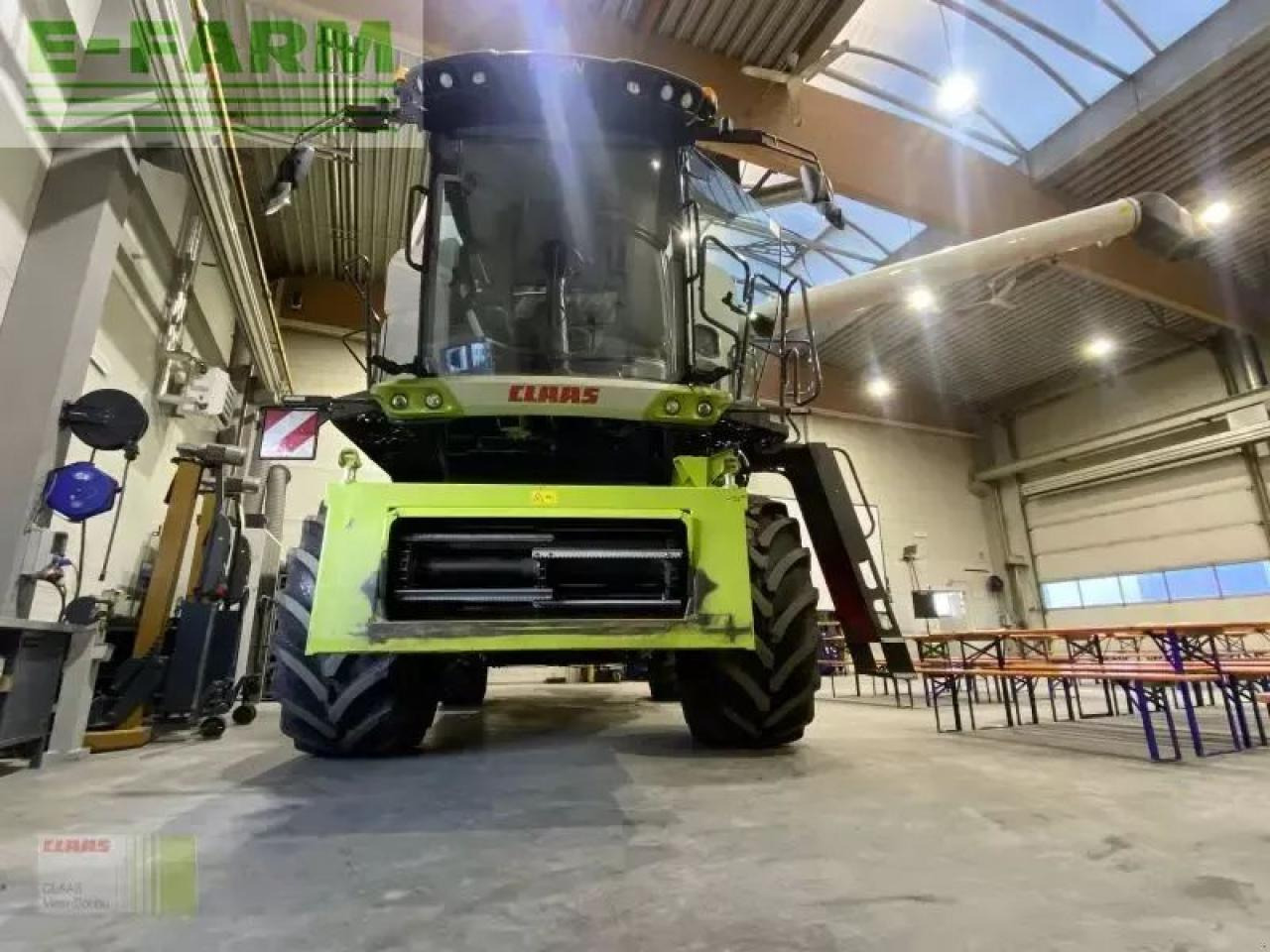 CLAAS trion 520 mit vario 560 - Cosechadora de granos: foto 3 CLAAS trion 520 mit vario 560 - Cosechadora de granos: foto 3