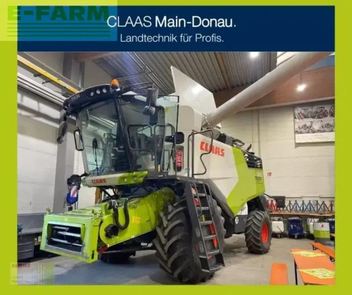 CLAAS trion 520 mit vario 560 - Cosechadora de granos: foto 1 CLAAS trion 520 mit vario 560 - Cosechadora de granos: foto 1