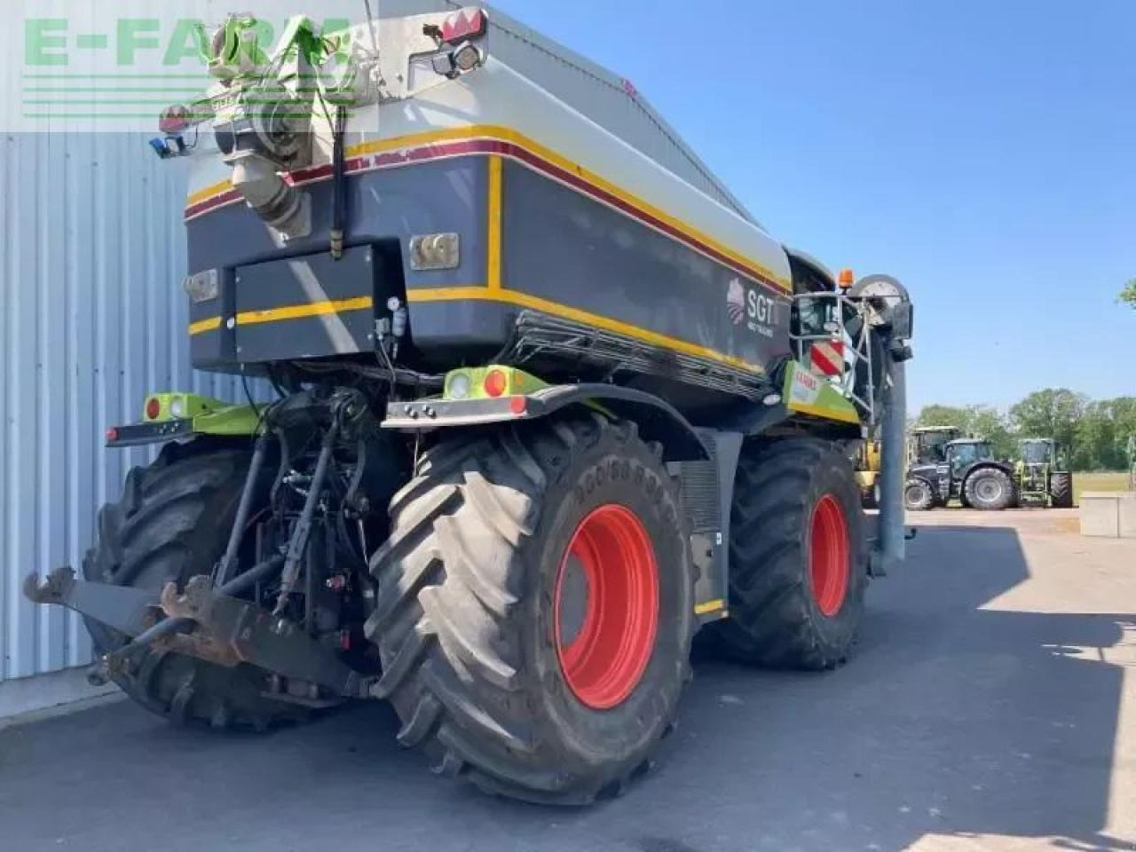 Tractor CLAAS xerion 4000 saddle trac SADDLE TRAC: foto 6 Tractor CLAAS xerion 4000 saddle trac SADDLE TRAC: foto 6