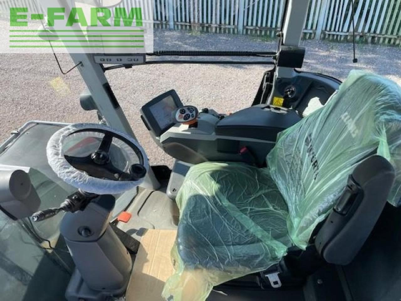 Tractor CLAAS xerion 4000 trac vc TRAC VC: foto 7