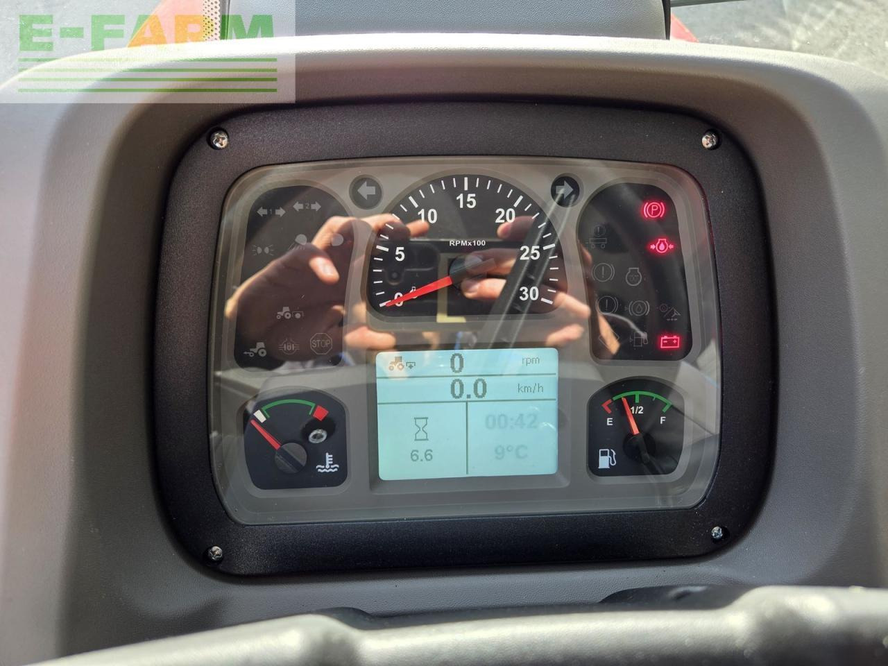 Tractor Case-IH farmall 75 a (stage v): foto 21