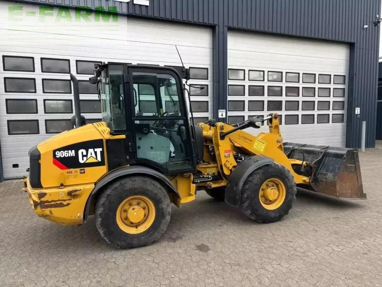 Miniexcavadora Caterpillar 906 m: foto 6 Miniexcavadora Caterpillar 906 m: foto 6