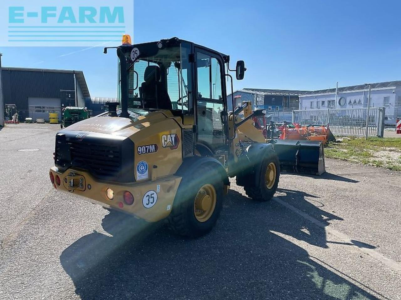 Caterpillar 907m - Miniexcavadora: foto 4 Caterpillar 907m - Miniexcavadora: foto 4