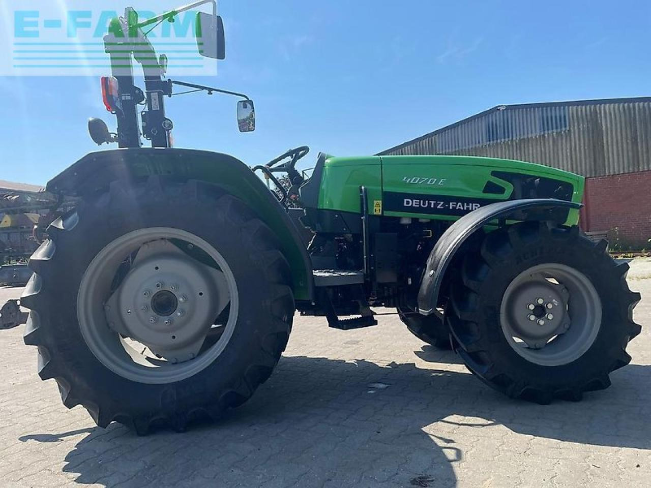 Deutz-Fahr 4070e - Tractor: foto 2 Deutz-Fahr 4070e - Tractor: foto 2