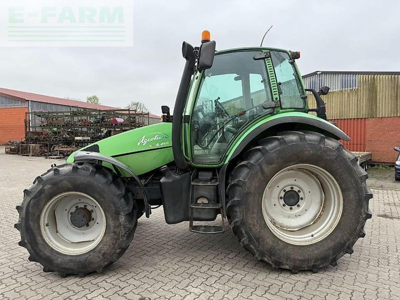 Deutz-Fahr agrotron 150 - Tractor: foto 1 Deutz-Fahr agrotron 150 - Tractor: foto 1