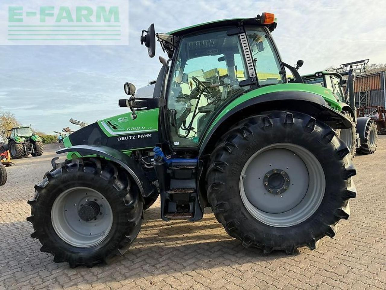 Deutz-Fahr agrotron 6155.4ttv TTV - Tractor: foto 1 Deutz-Fahr agrotron 6155.4ttv TTV - Tractor: foto 1