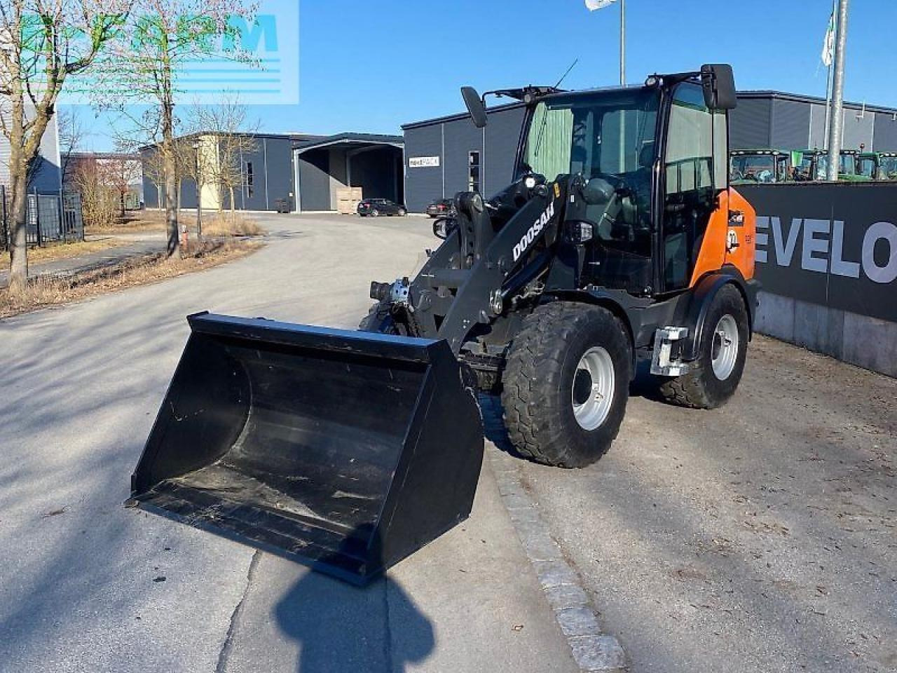 Doosan dl 80-7 - Miniexcavadora: foto 1 Doosan dl 80-7 - Miniexcavadora: foto 1
