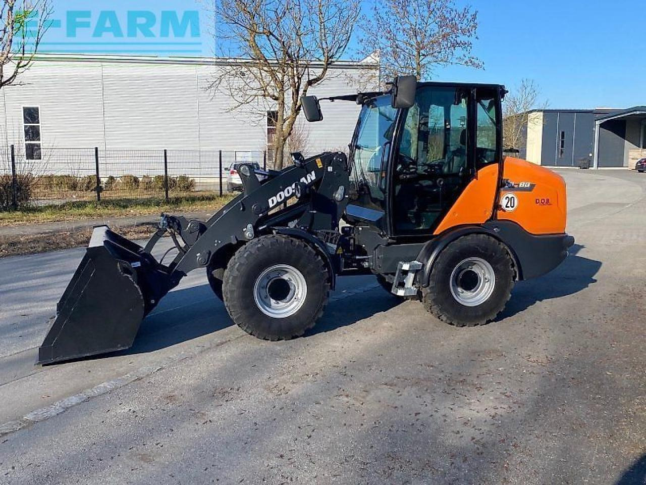 Doosan dl 80-7 - Miniexcavadora: foto 3 Doosan dl 80-7 - Miniexcavadora: foto 3