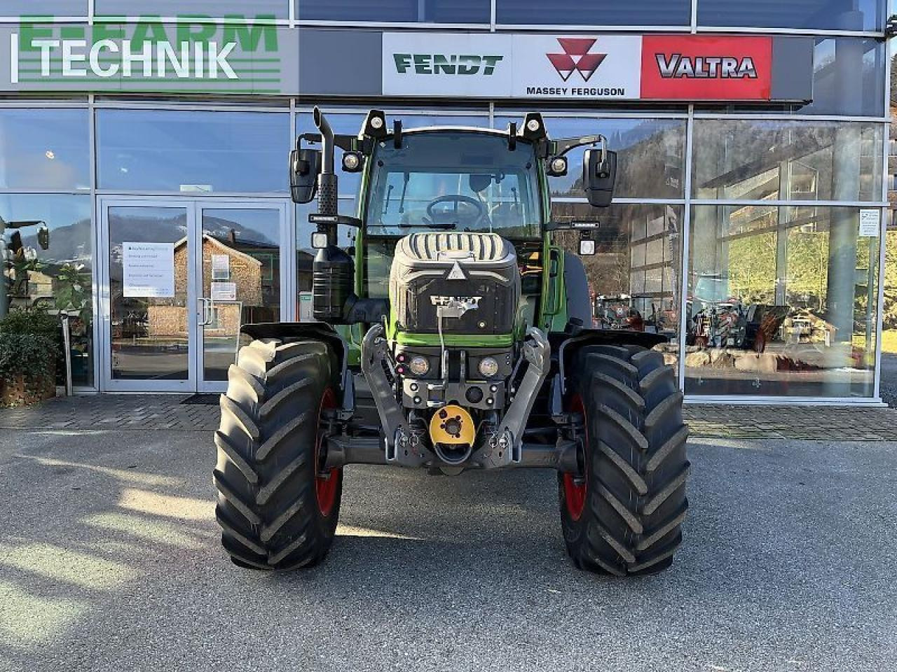 Fendt 211 s vario gen3 power setting 2 - Tractor: foto 3 Fendt 211 s vario gen3 power setting 2 - Tractor: foto 3