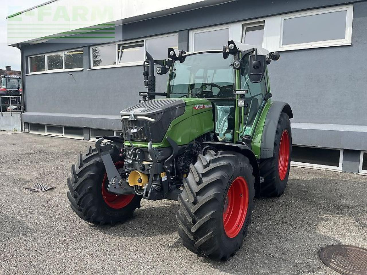 Fendt 211 s vario gen3 power setting 2 - Tractor: foto 1 Fendt 211 s vario gen3 power setting 2 - Tractor: foto 1
